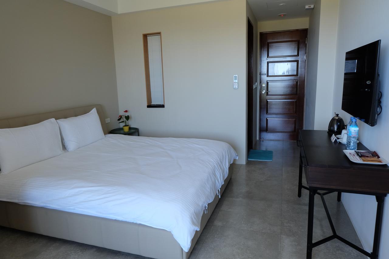 Moonlit Seaview Homestay Donghe Bagian luar foto