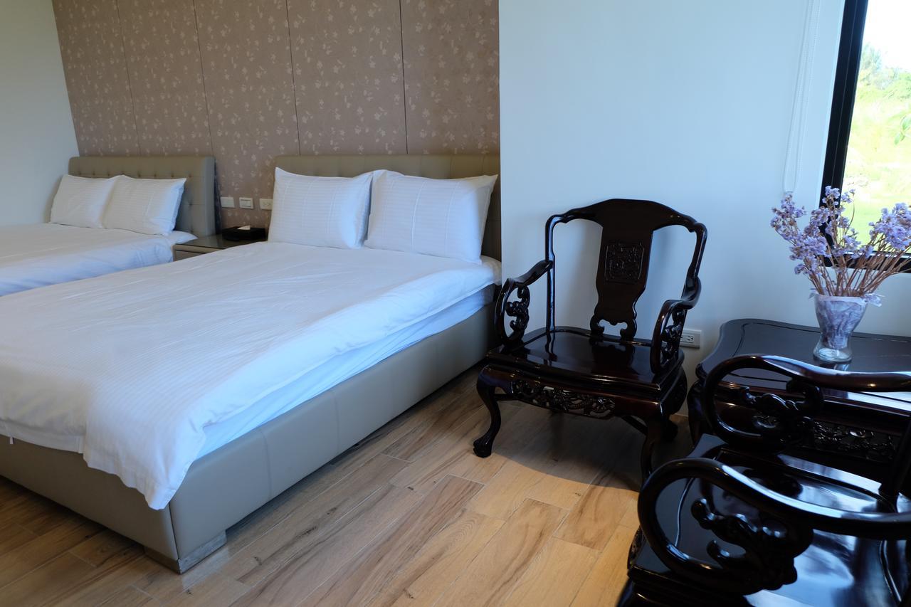 Moonlit Seaview Homestay Donghe Bagian luar foto