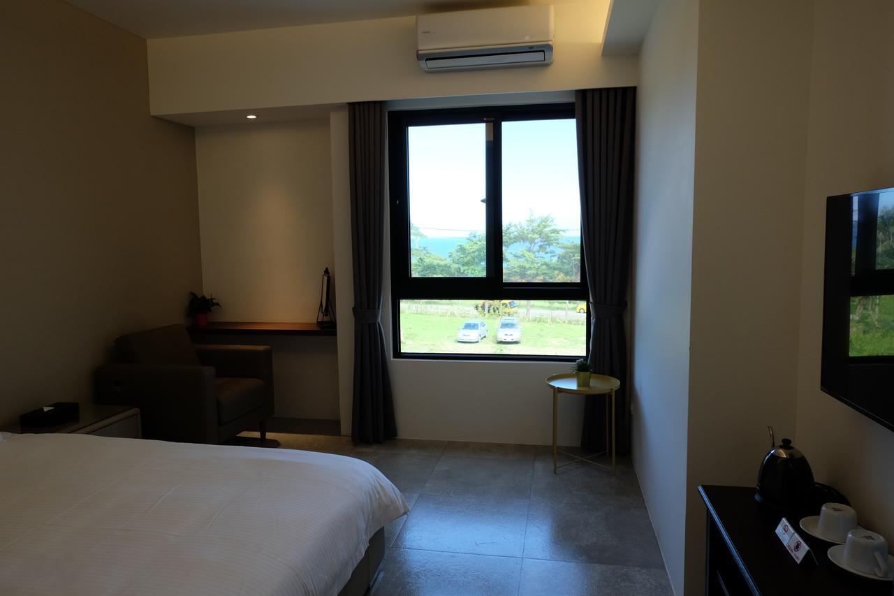 Moonlit Seaview Homestay Donghe Bagian luar foto